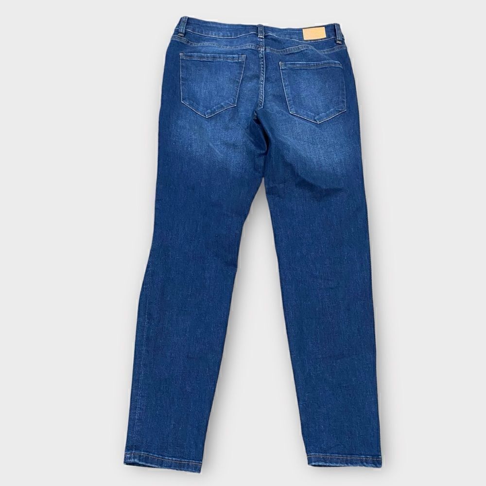 Tahari Kelly Mid Rise Skinny jeans Women’s Size 6 - Picture 2 of 7